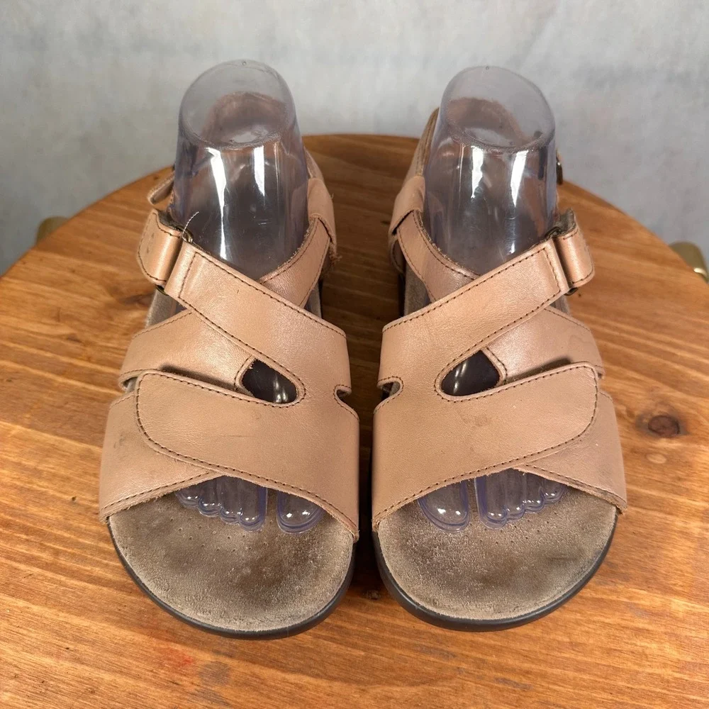 SAS Tripad Comfort Sandals Womens 8.5W Tan Good Adjustable Leather Walking Shoes